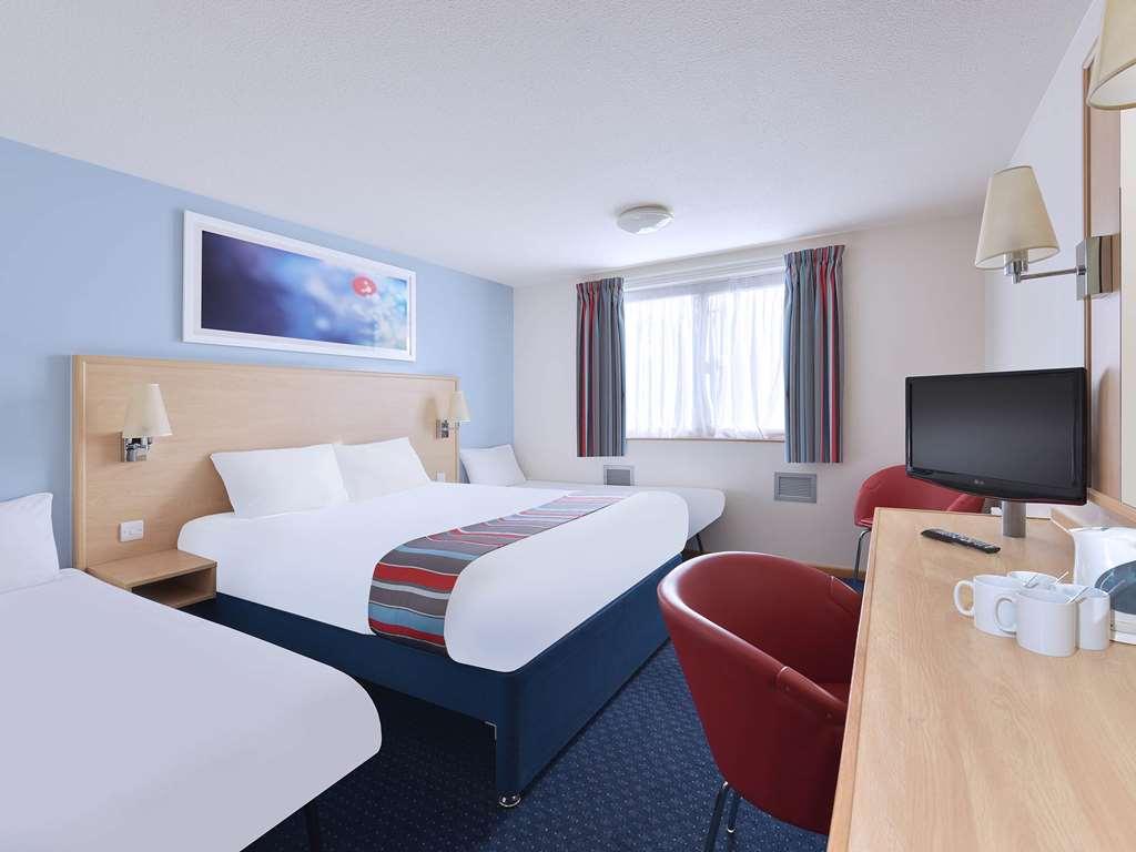 Travelodge Liverpool Central Номер фото