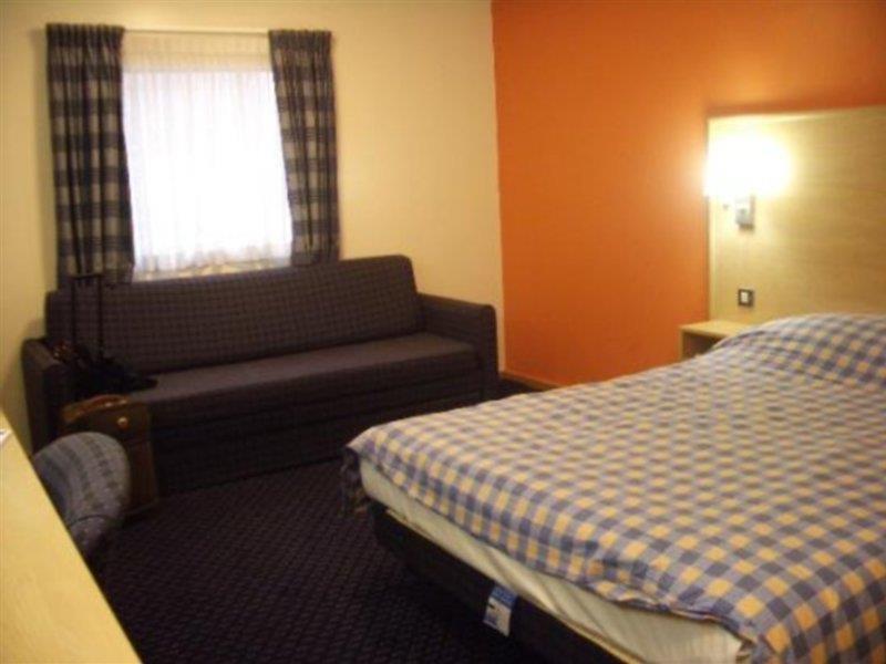 Travelodge Liverpool Central Экстерьер фото