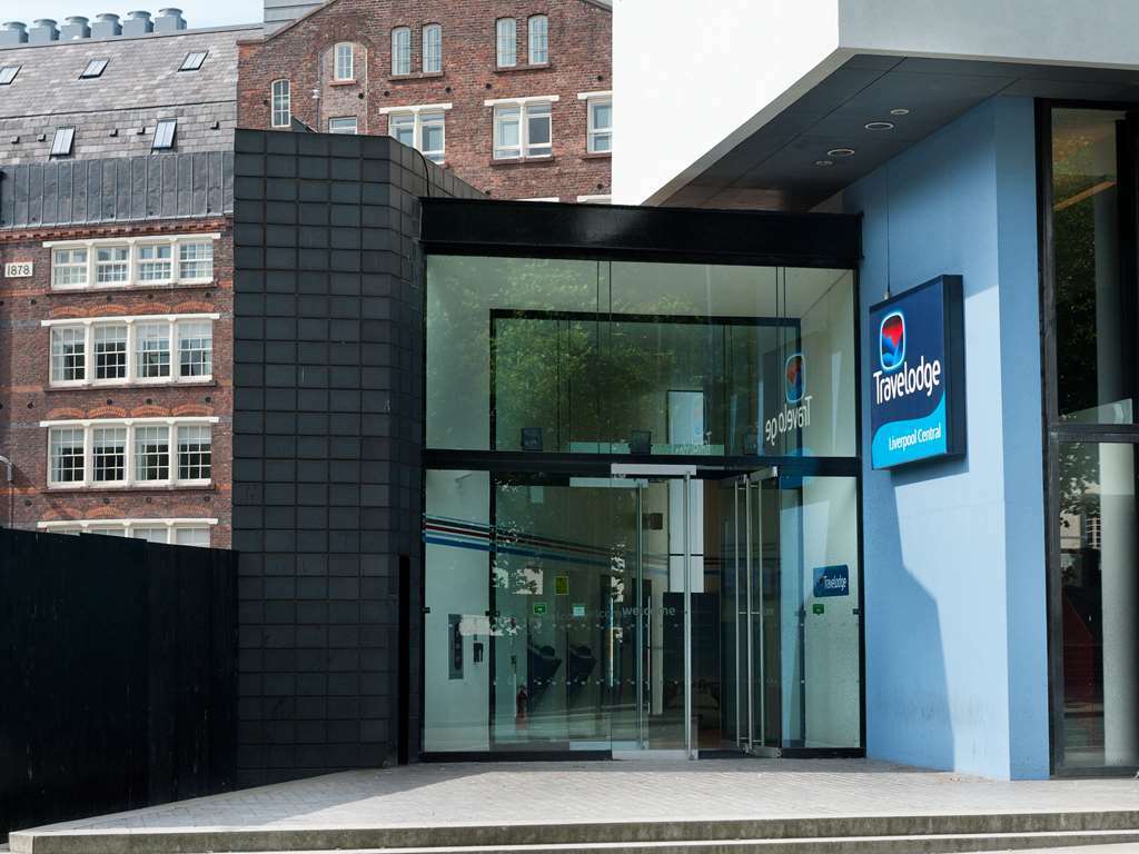 Travelodge Liverpool Central Экстерьер фото